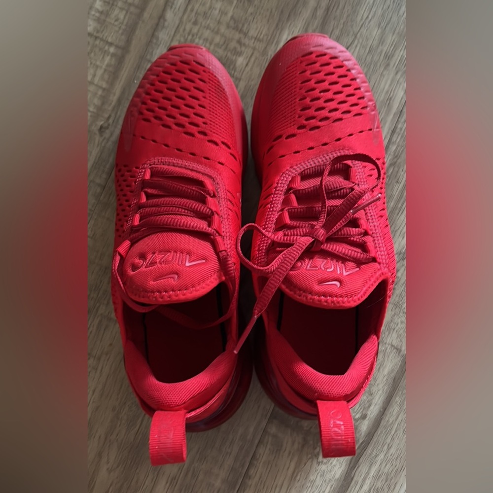 Red airmax 270